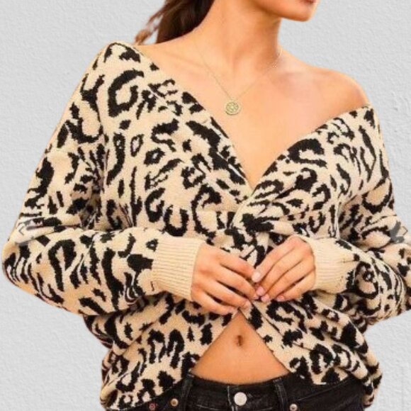 Red Open Back Twisted Boat Neck Red Sweater - Picture 9 of 10